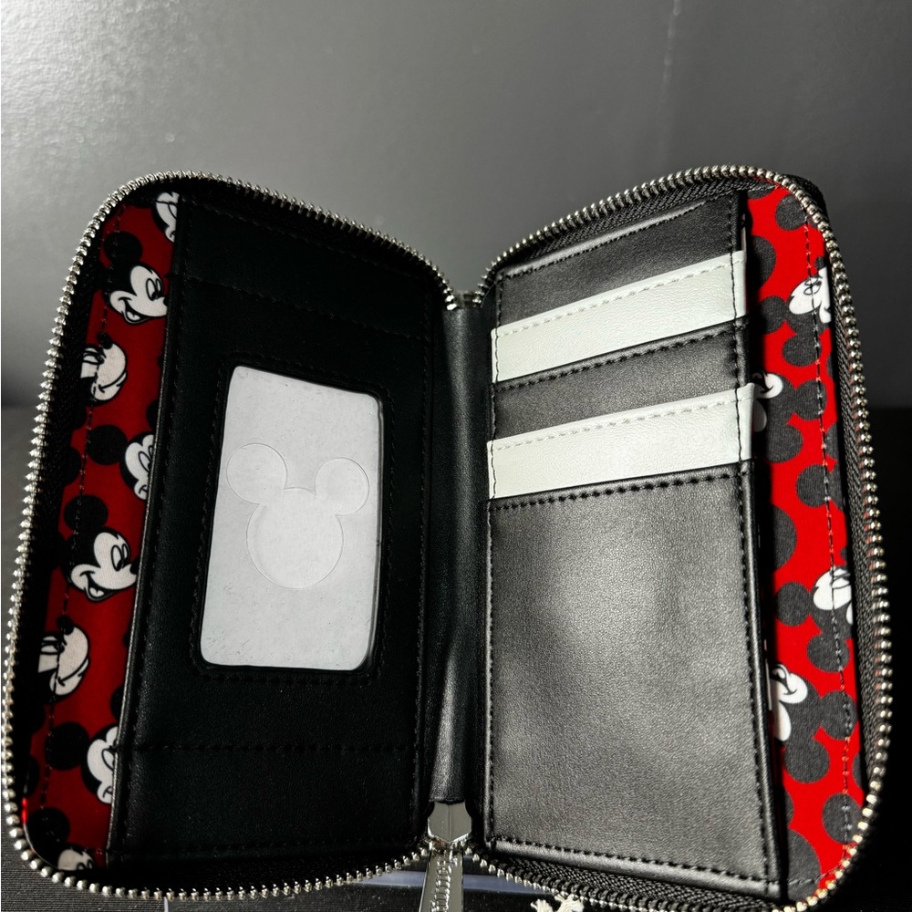 Mickey Mouse Gray Cartoon Crossbody Bag - Picture 4 of 9